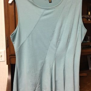Sleeveless flared blouse